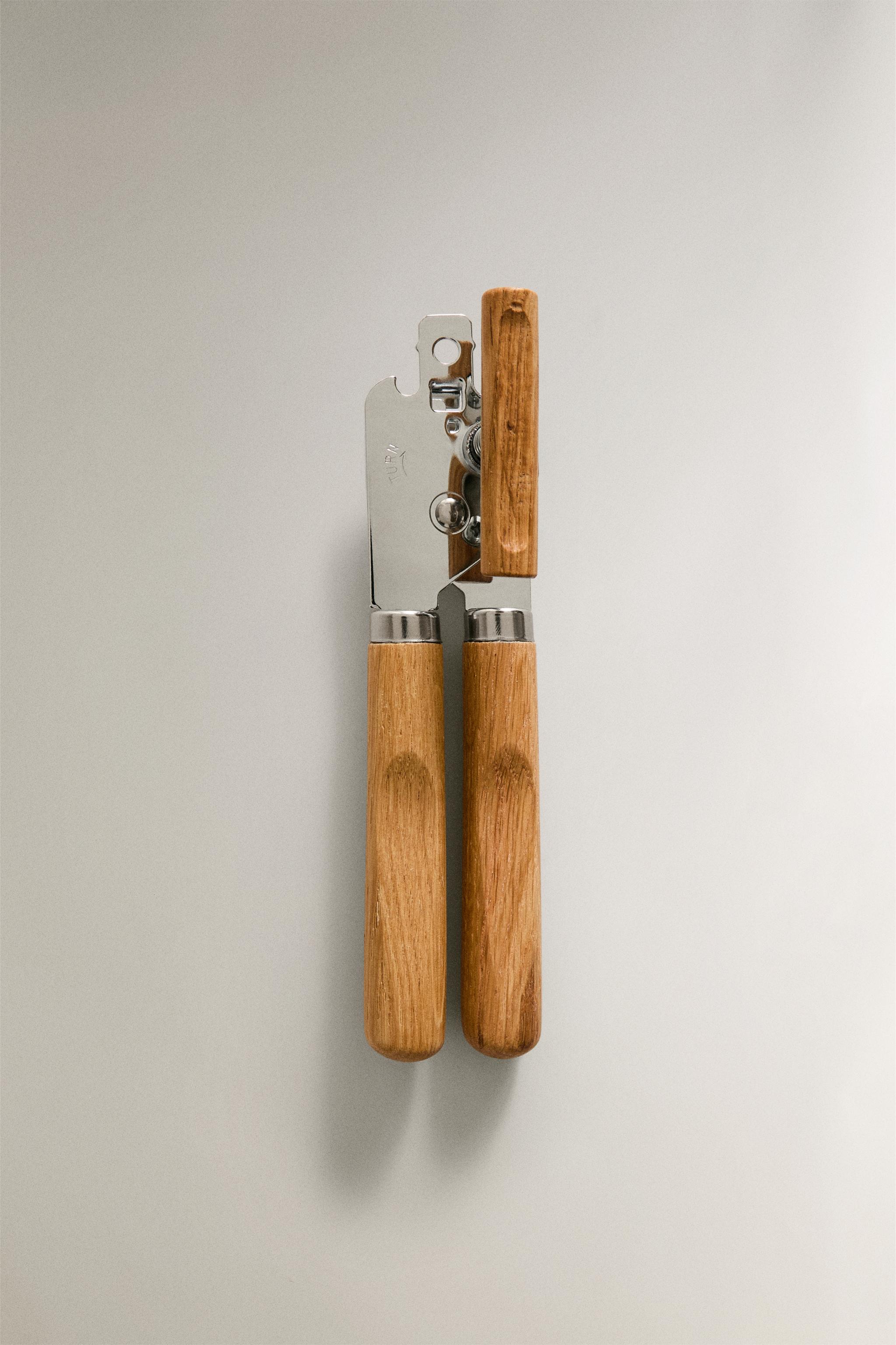 OAK WOOD MANUAL CAN OPENER